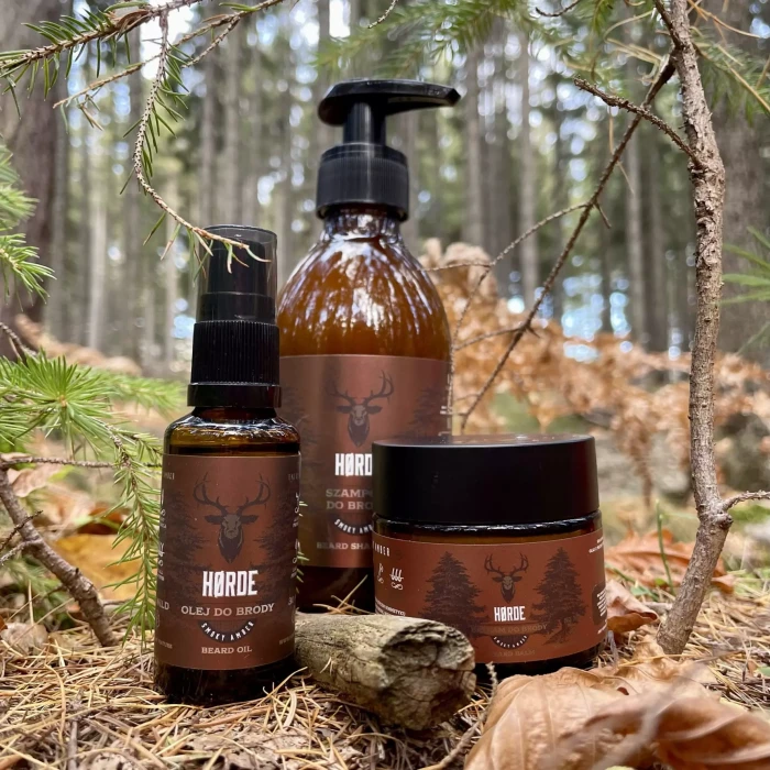 trzy-elementy-zestaw-kosmetykow-do-brody-horde.webp